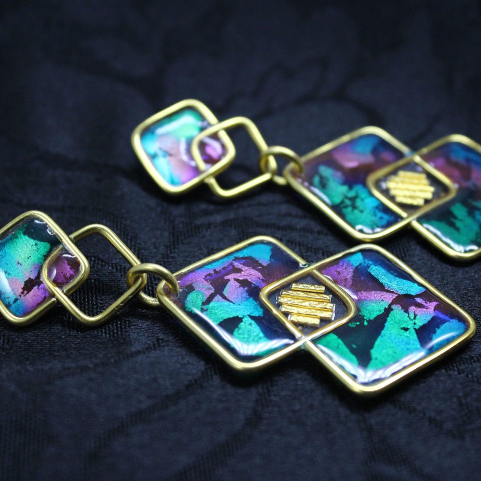 The standard Lorem Ipsum passage, used since the 1500s
